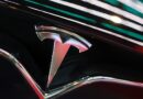 Tesla asks shareholders to approve 3-for-1 stock split amid market plunge